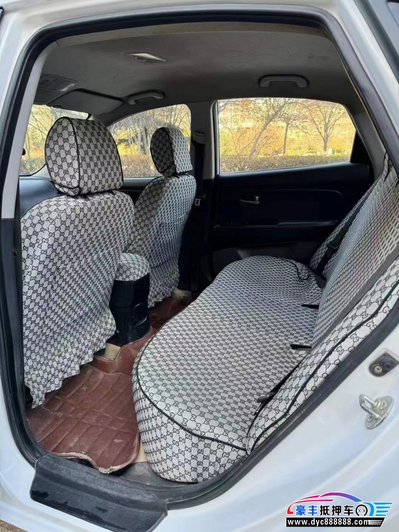 15年现代悦动轿车抵押车出售