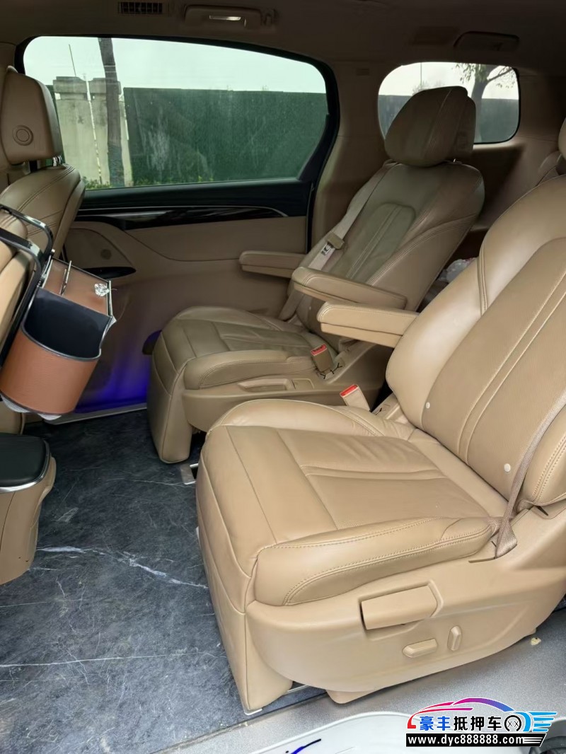 19年别克GL8轿车抵押车出售