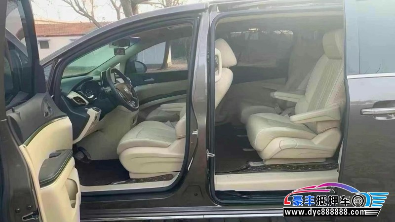 24年别克GL8轿车抵押车出售