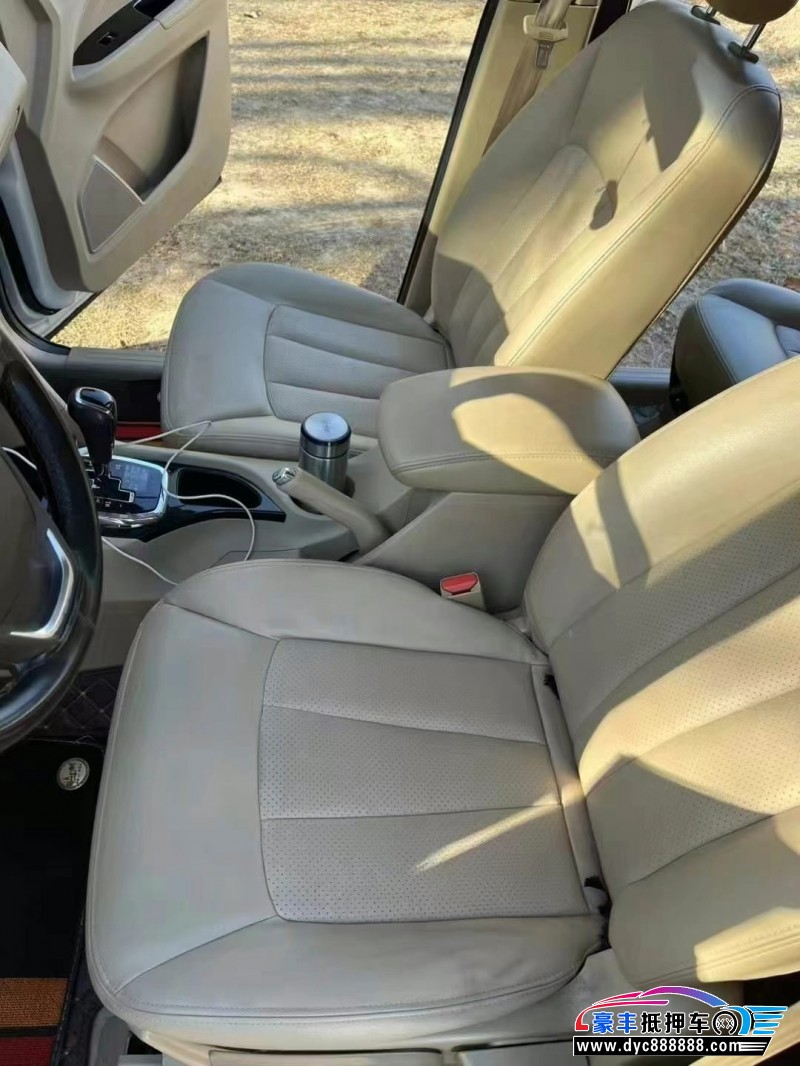 17年宝骏730轿车抵押车出售