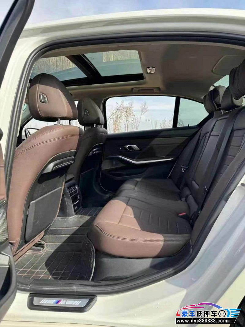 20年宝马3系轿车抵押车出售