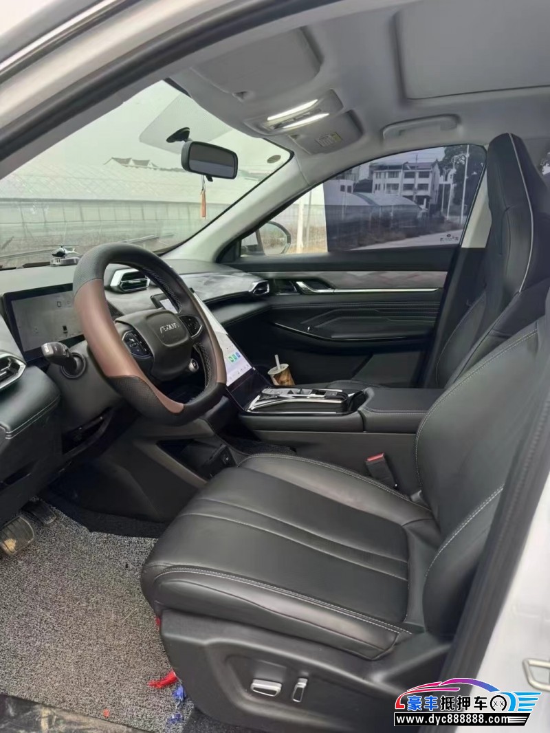 24年东风风神浩瀚轿车抵押车出售