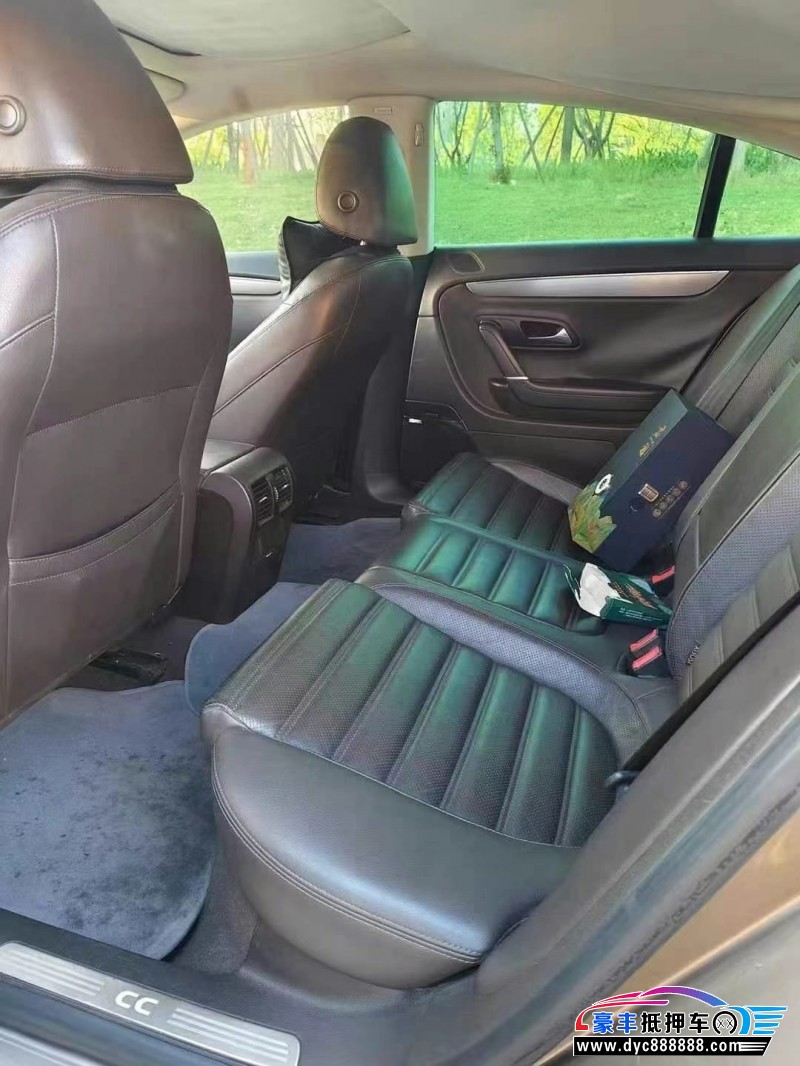 14年大众CC轿车抵押车出售