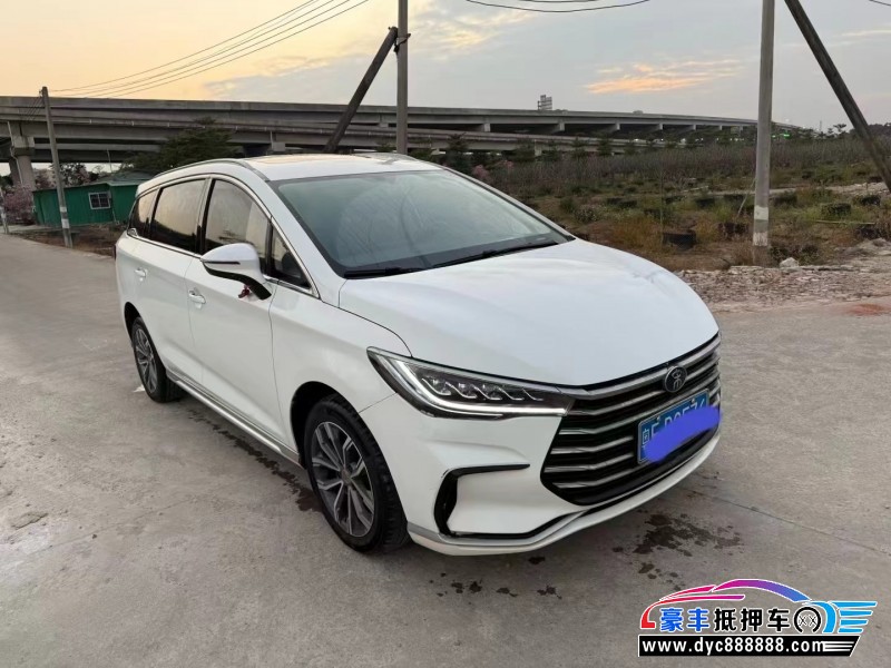 21年比亚迪宋轿车抵押车出售