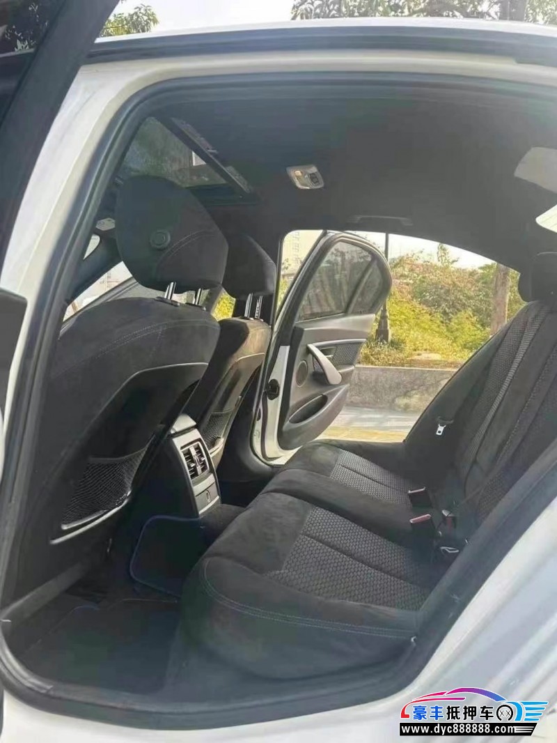 17年宝马3系轿车抵押车出售