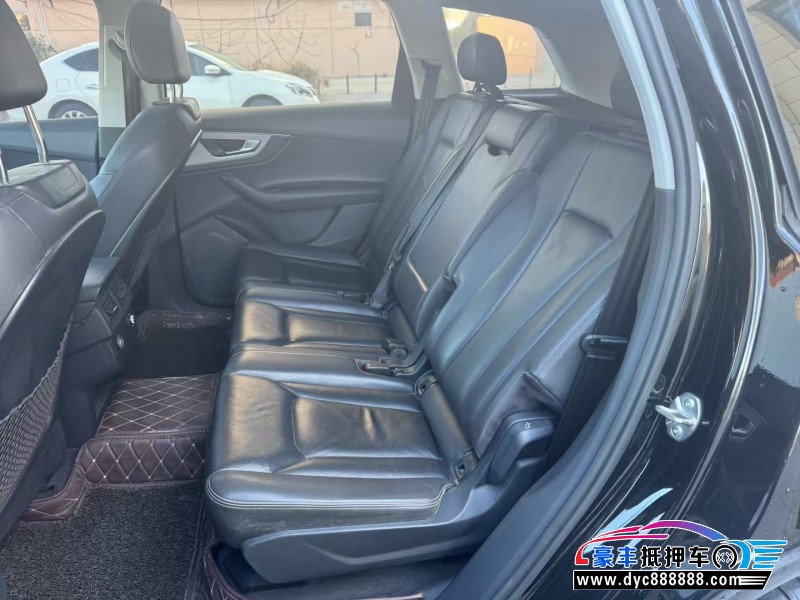 17年奥迪Q7轿车抵押车出售