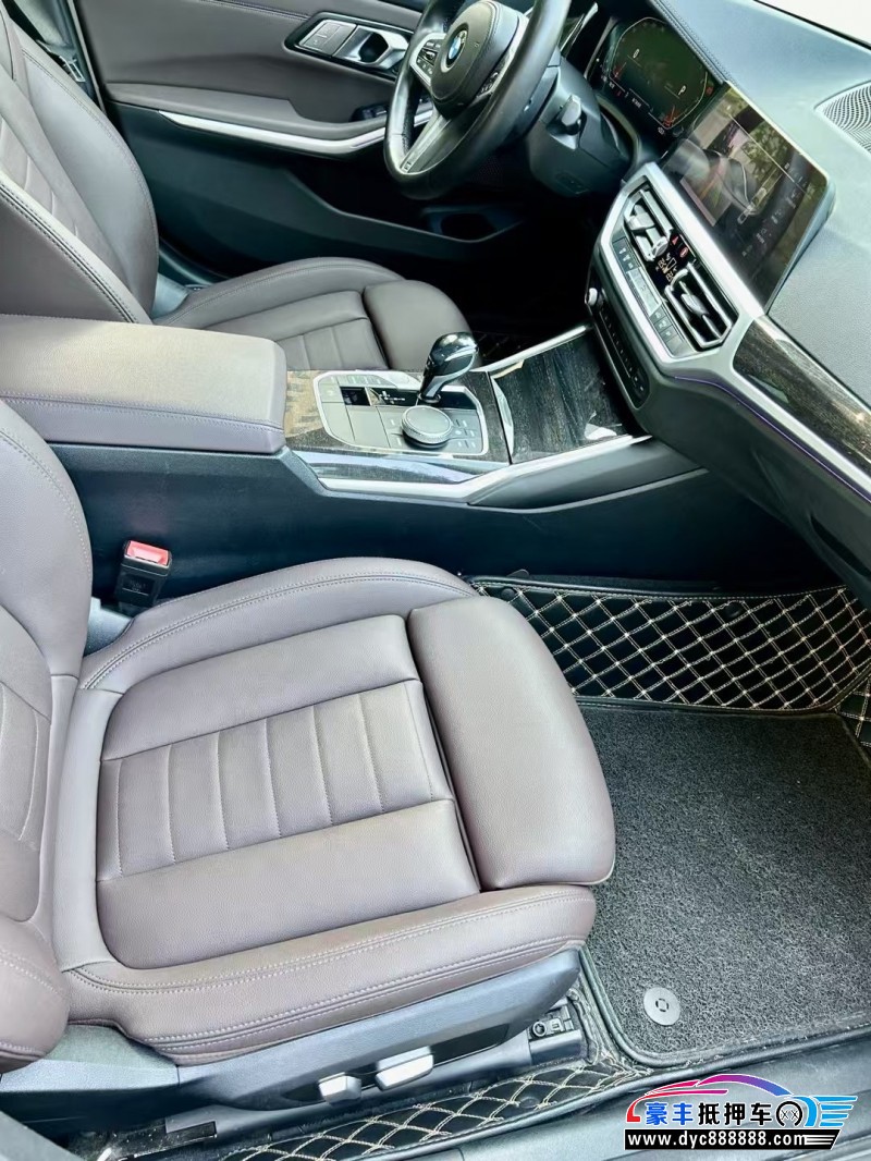 21年宝马3系轿车抵押车出售