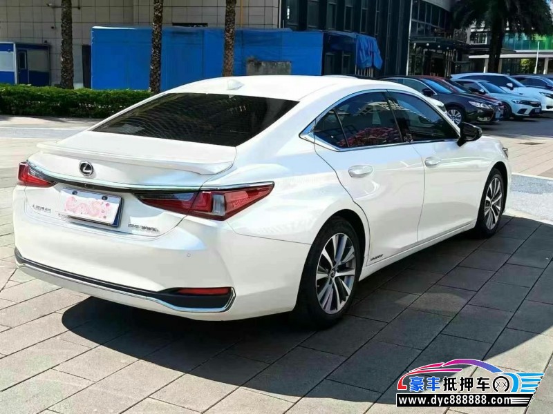 19年雷克萨斯ES轿车抵押车出售