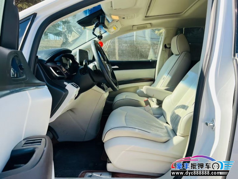 21年别克GL8轿车抵押车出售