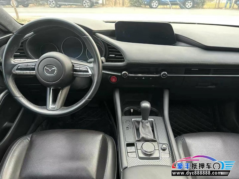 20年马自达昂克赛拉轿车抵押车出售