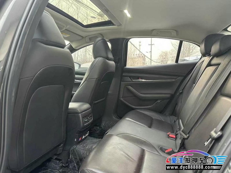 20年马自达昂克赛拉轿车抵押车出售