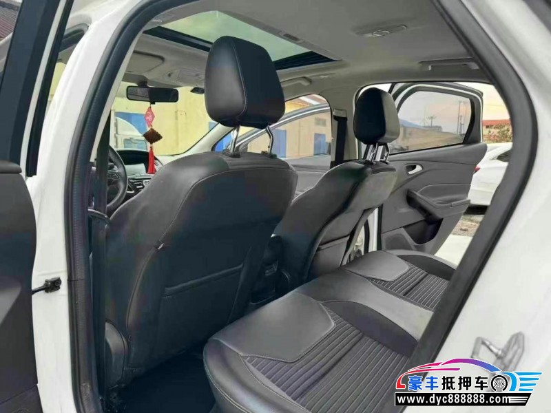 17年福特福克斯轿车抵押车出售