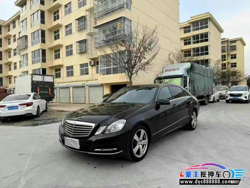 13年奔驰E轿车抵押车出售