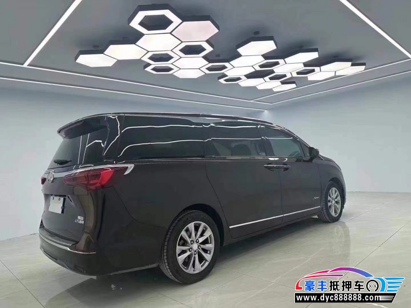 20年别克GL8轿车抵押车出售