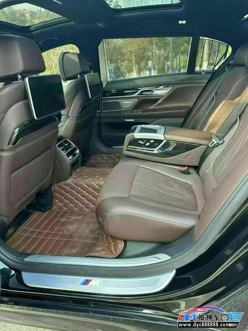 17年宝马7系轿车抵押车出售