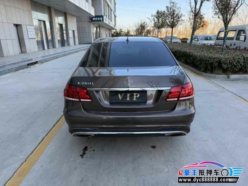 14年奔驰E轿车抵押车出售