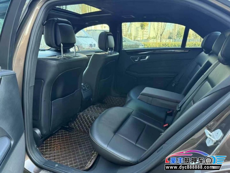 14年奔驰E轿车抵押车出售