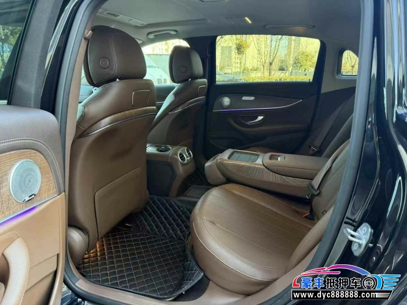 18年奔驰E轿车抵押车出售