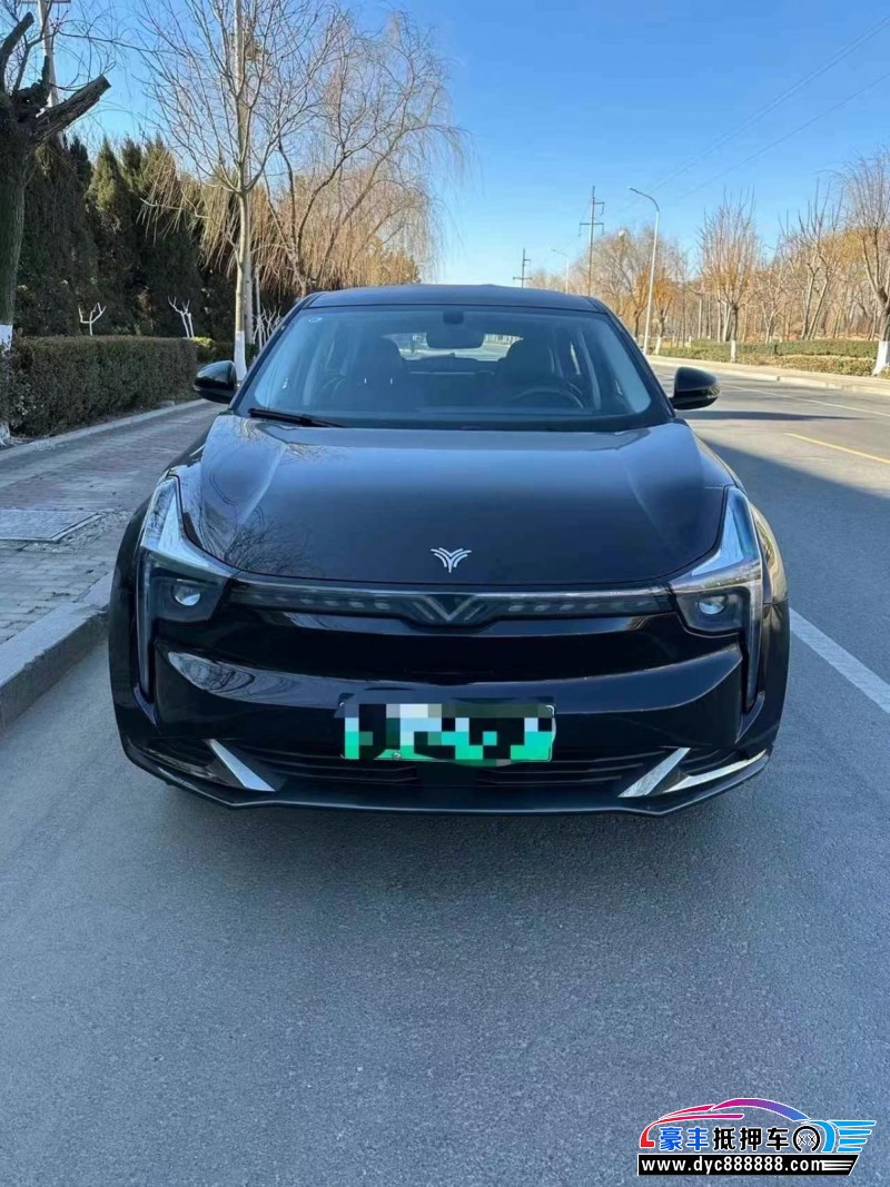 24年哪吒U轿车抵押车出售