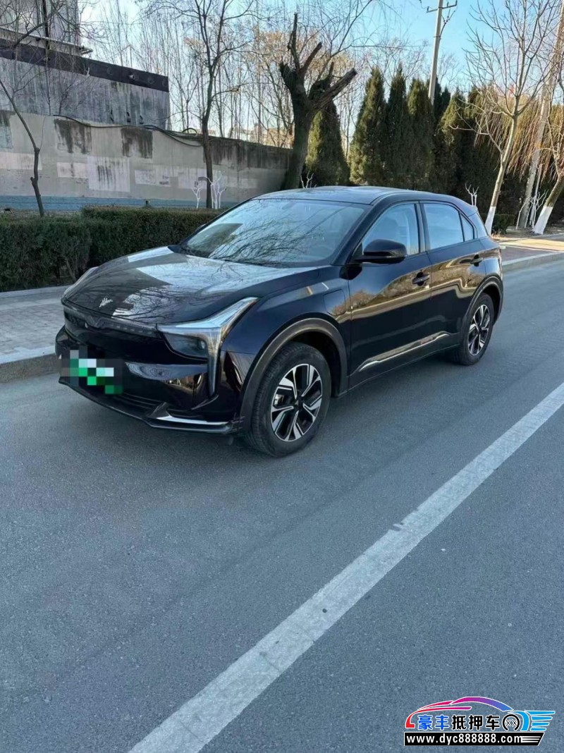 24年哪吒U轿车抵押车出售