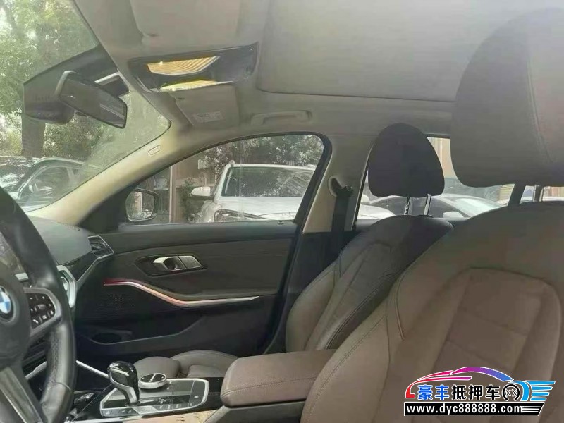 21年宝马3系轿车抵押车出售