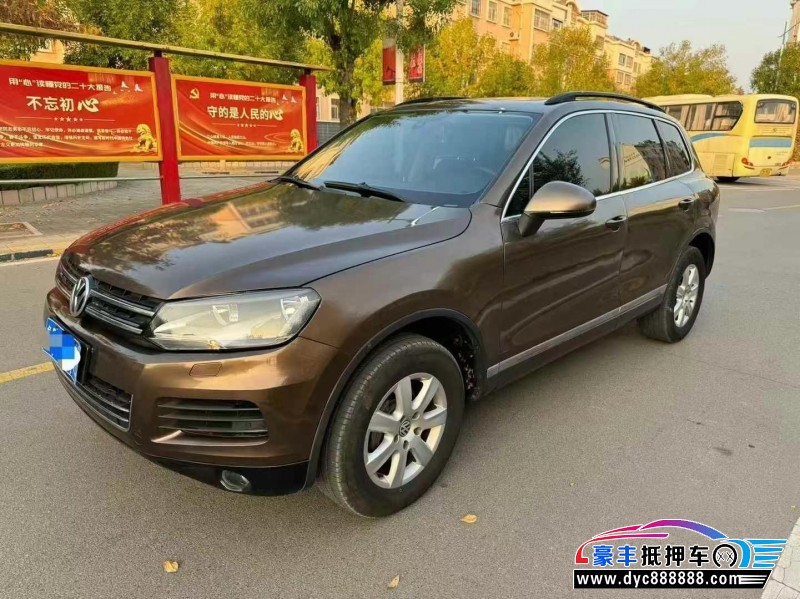 14年大众途锐轿车抵押车出售