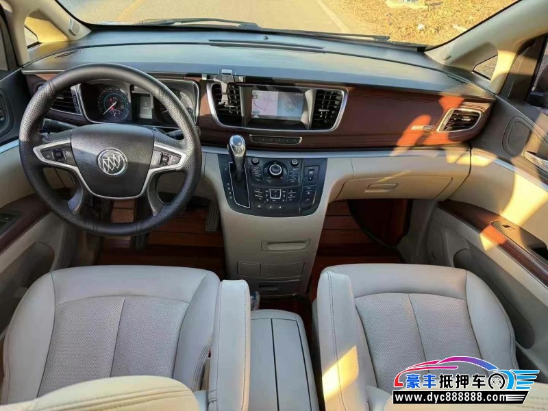 16年别克GL8轿车抵押车出售