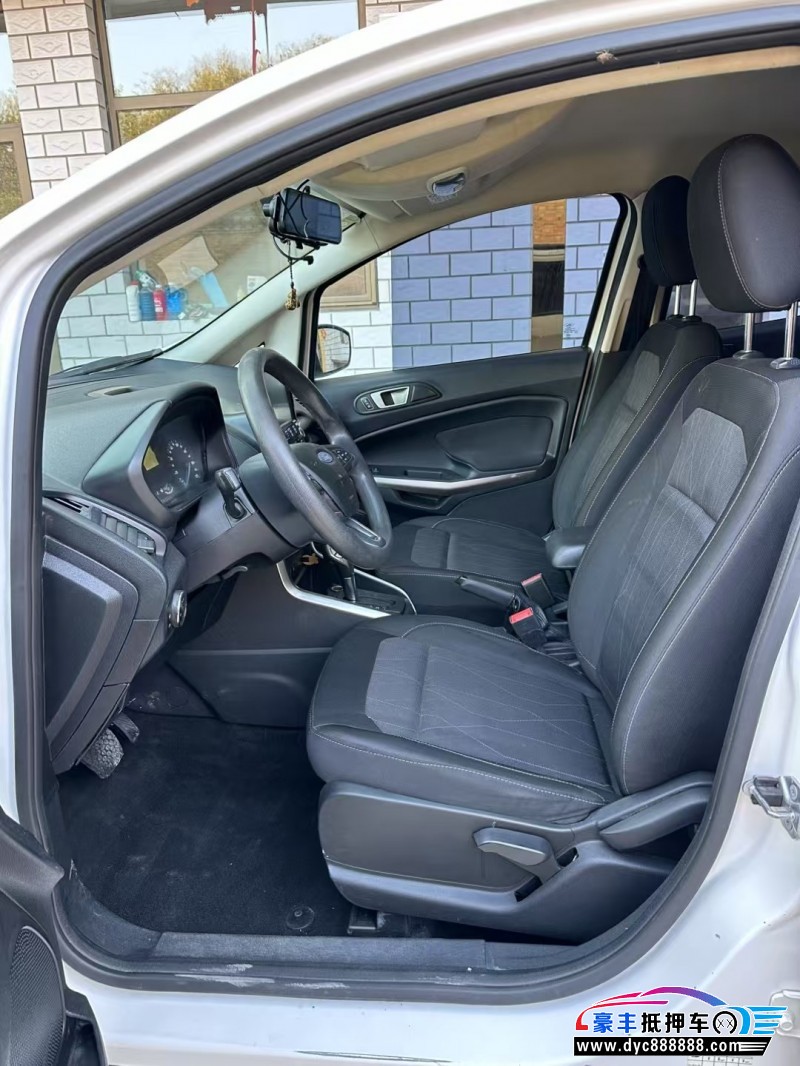 19年福特翼搏轿车抵押车出售