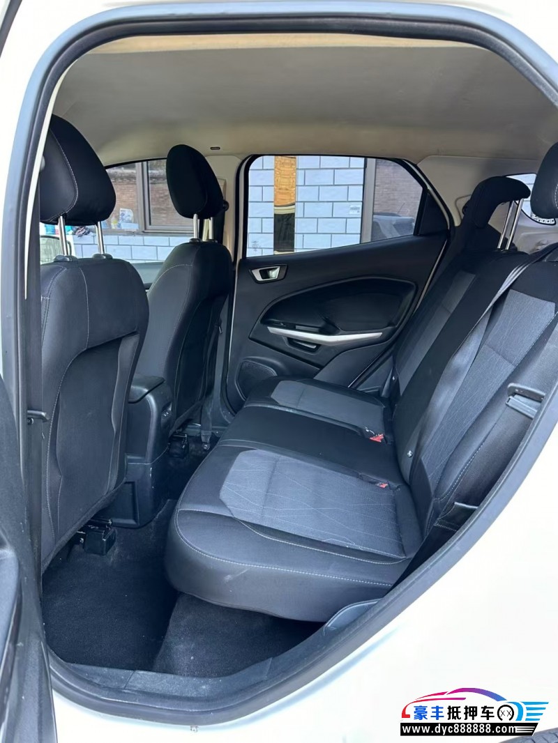 19年福特翼搏轿车抵押车出售