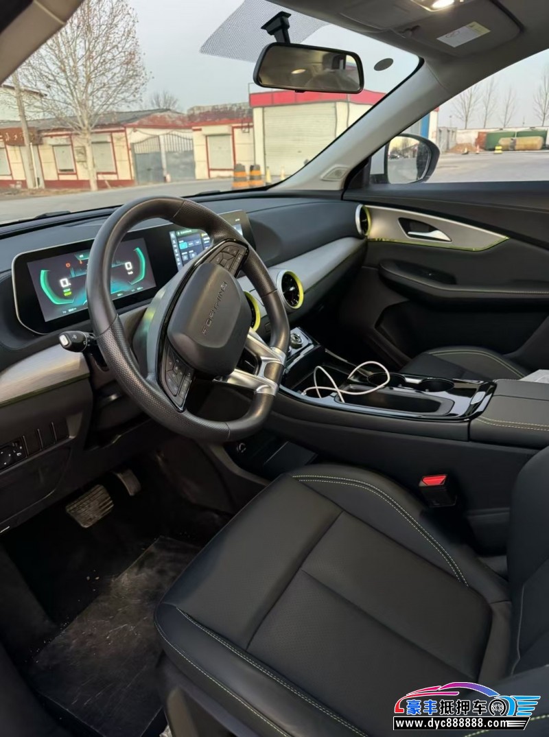 25年东风雷霆轿车抵押车出售