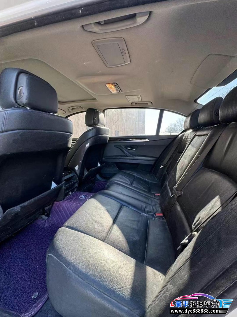 13年宝马5系轿车抵押车出售