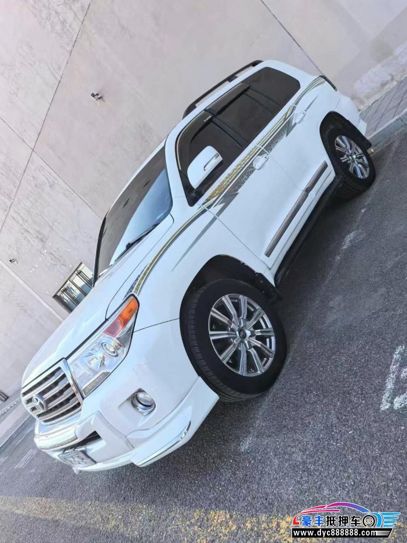 14年丰田兰德酷路泽（陆巡）轿车抵押车出售