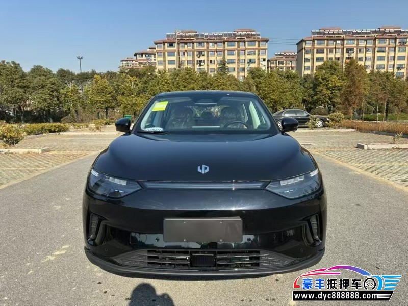 25年零跑C11轿车抵押车出售