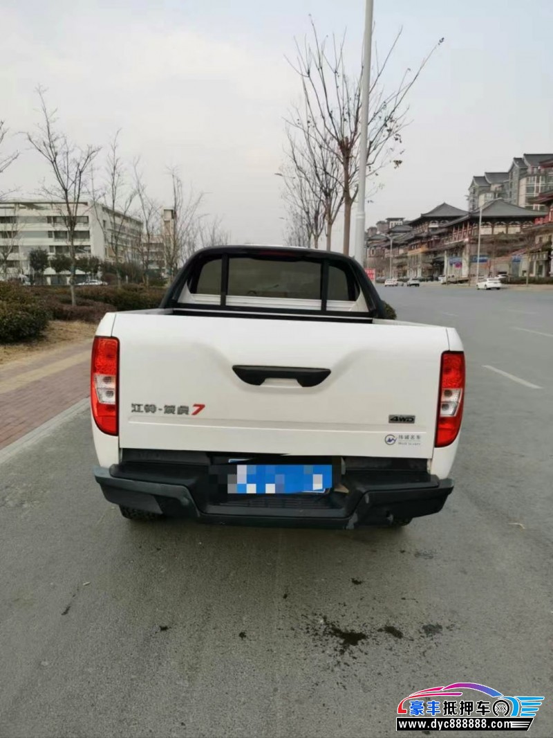 22年江铃域虎轿车抵押车出售