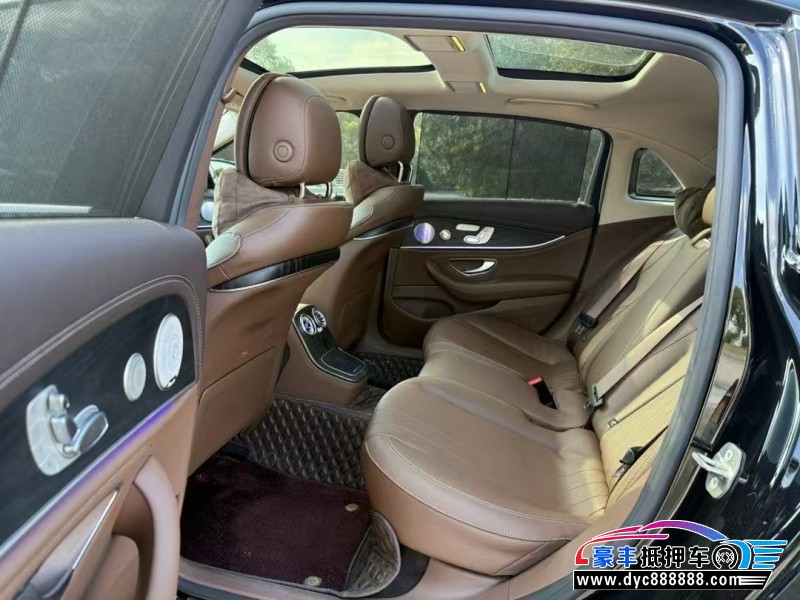 22年奔驰E轿车抵押车出售