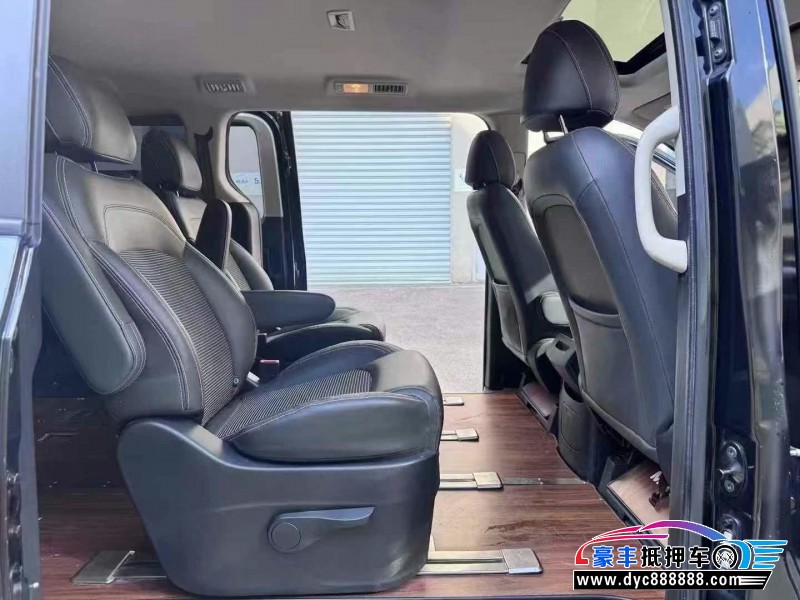 19年上汽大通G10轿车抵押车出售