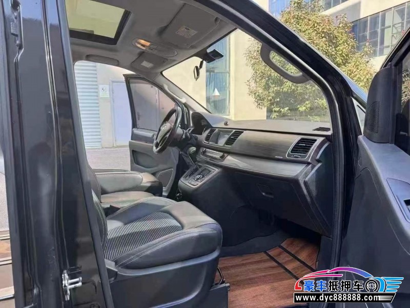 19年上汽大通G10轿车抵押车出售