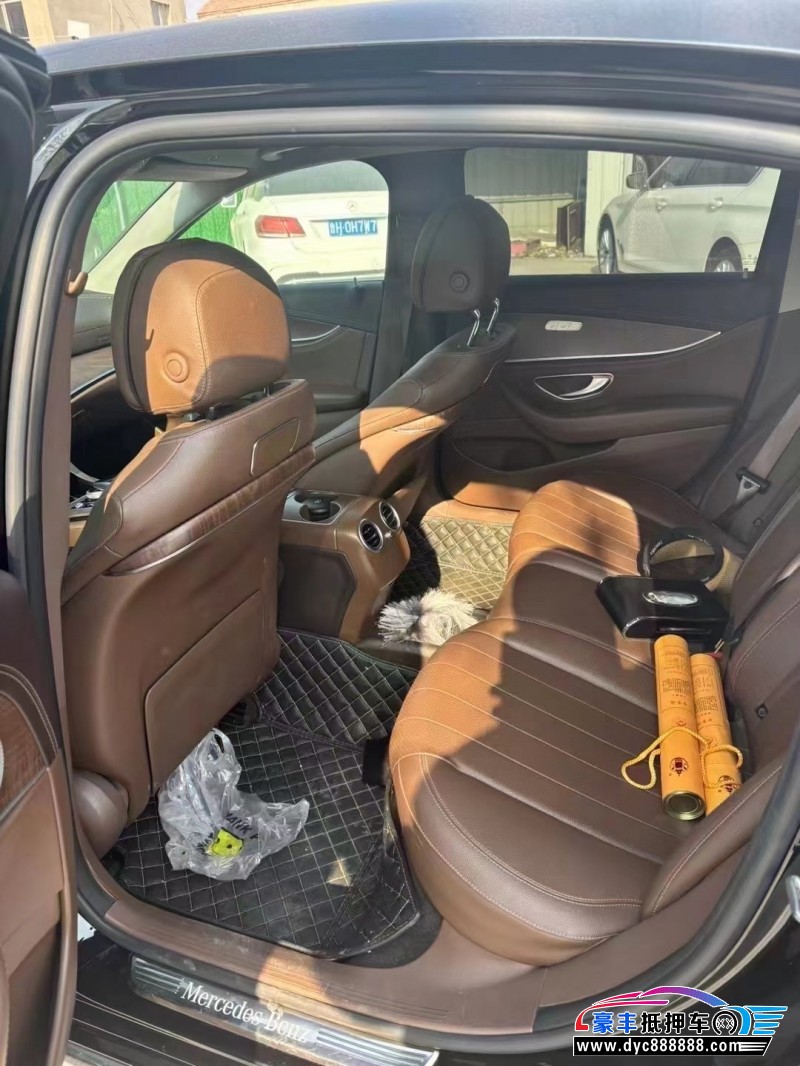 18年奔驰E轿车抵押车出售