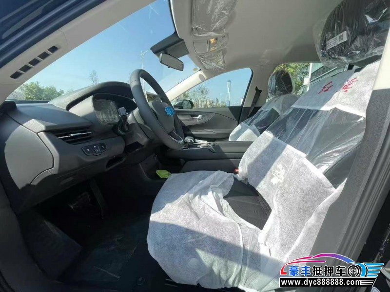 24年红旗EQM5轿车抵押车出售