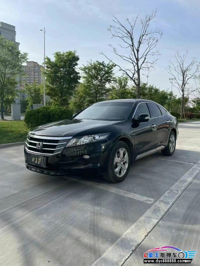 13年本田歌诗图轿车抵押车出售