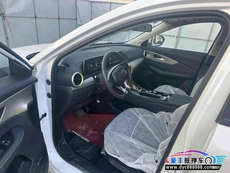 24年东风雷霆轿车抵押车出售