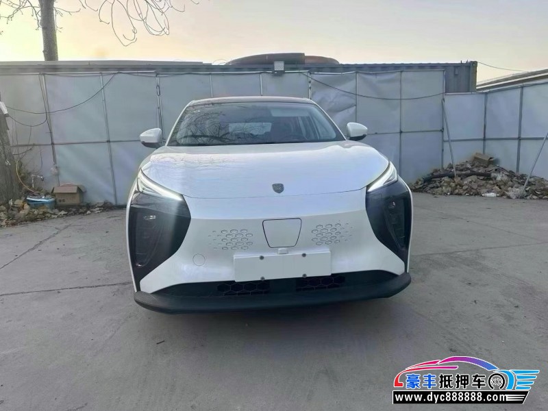 24年东风雷霆轿车抵押车出售