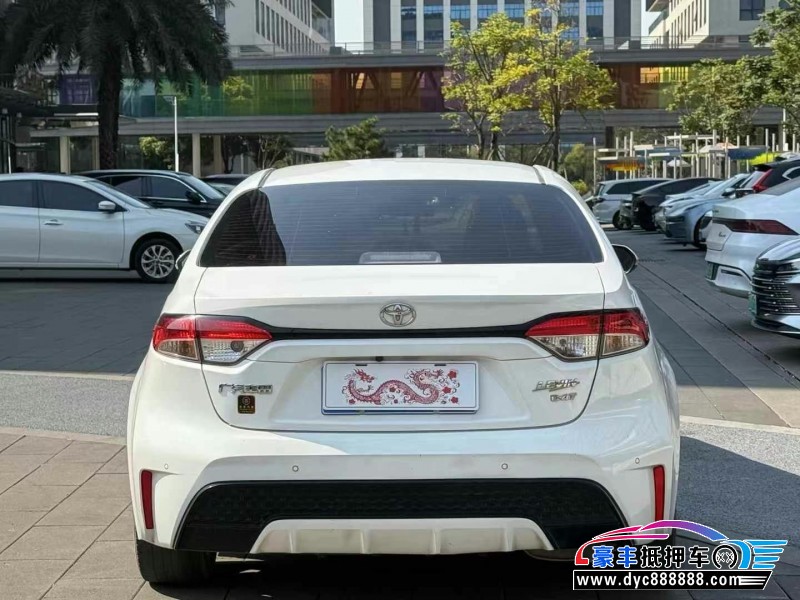 22年丰田雷凌轿车抵押车出售