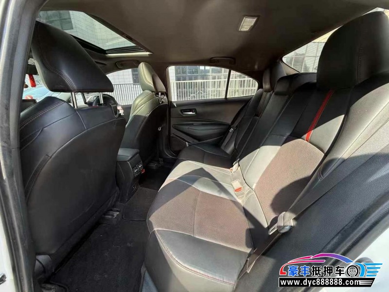 22年丰田雷凌轿车抵押车出售