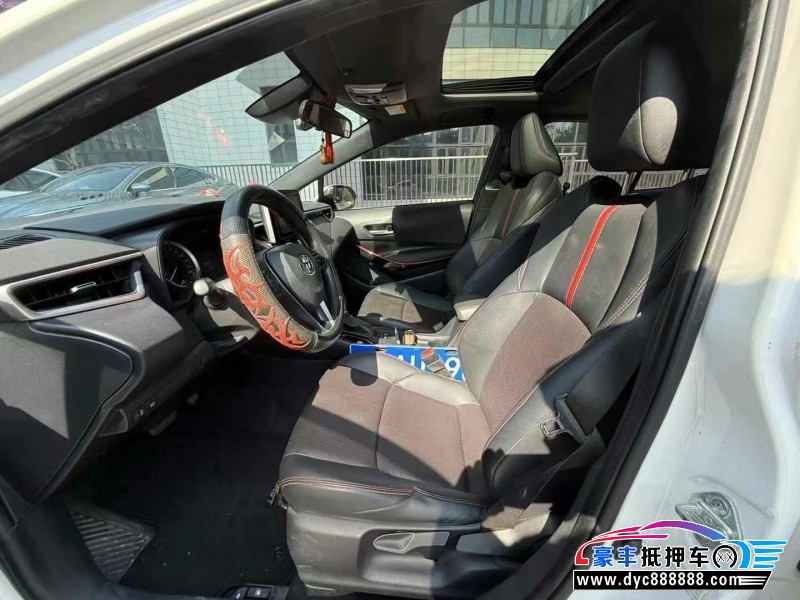 22年丰田雷凌轿车抵押车出售