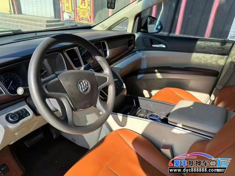 16年别克GL8轿车抵押车出售