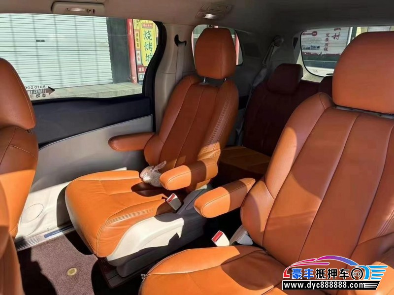 16年别克GL8轿车抵押车出售