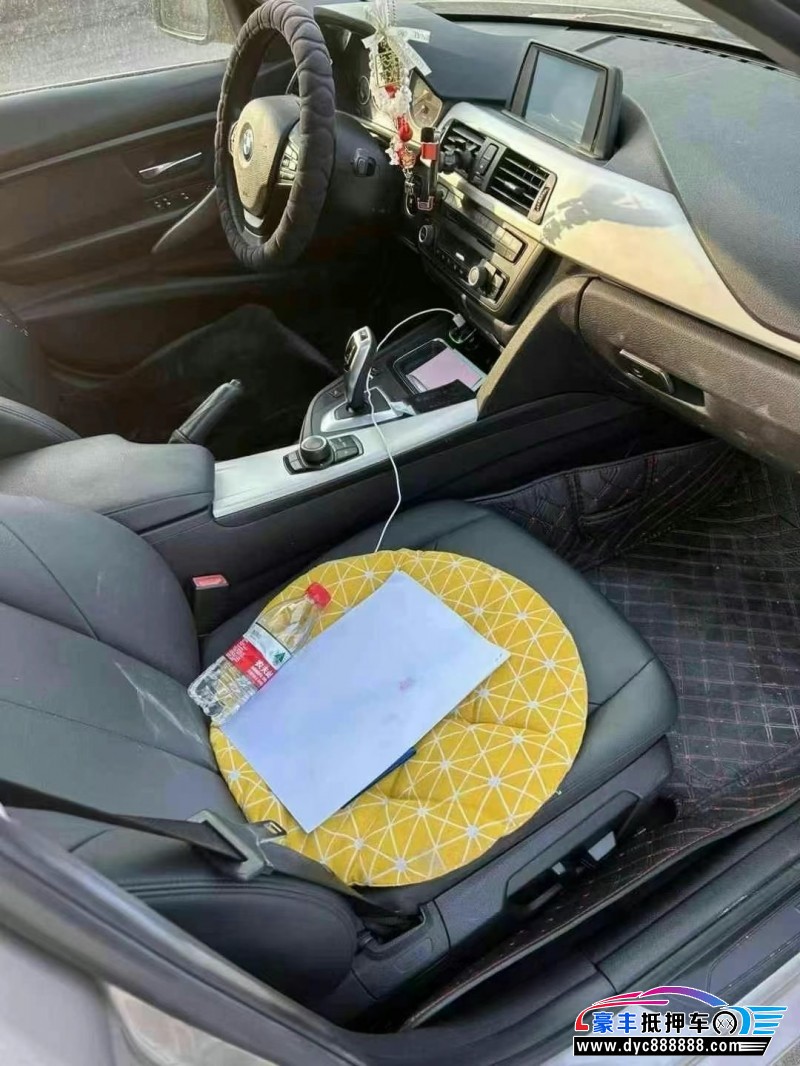 15年宝马3系轿车抵押车出售