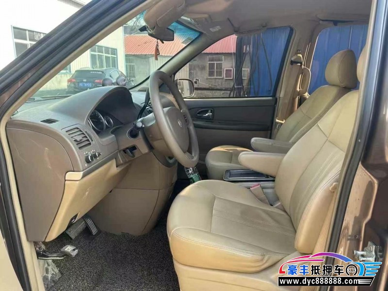 16年别克GL8轿车抵押车出售