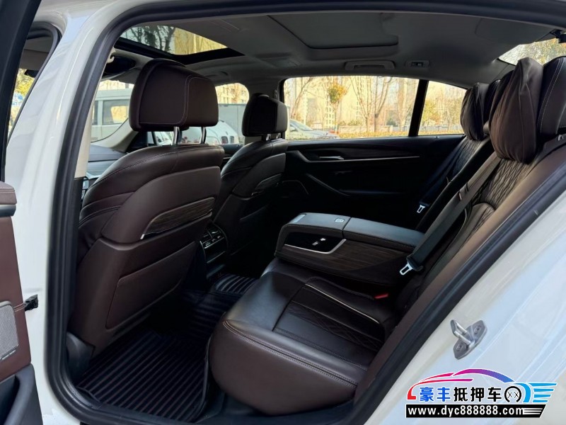 20年宝马5系轿车抵押车出售